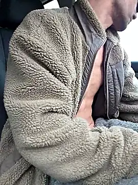 Snapshot of Zeefy chatting on February 23, 8:33 am Zeefy online show from February 23, 8:33 am