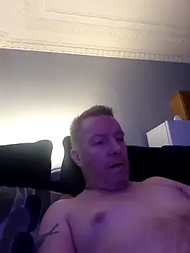 Snapshot of walker1979 chatting on November 3, 3:24 pm walker1979 online show from November 3, 3:24 pm