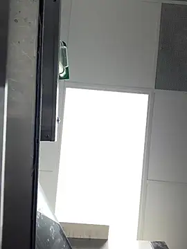 hailzeffn online show from April 4, 11:18 am