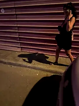 therealbeverlycious online show from December 4, 8:29 pm