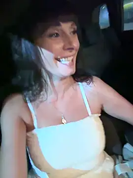 therealbeverlycious online show from December 23, 8:14 pm