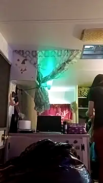 whitetrashdirtyslut online show from February 2, 3:00 pm