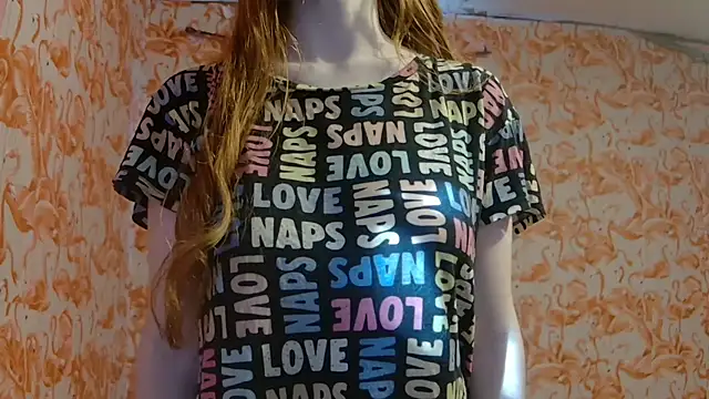 strawberrysmoothie online show from November 6, 8:43 pm