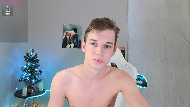 Snapshot of 4ever_dude chatting on January 3, 4:00 am 4ever dude online show from January 3, 4:00 am