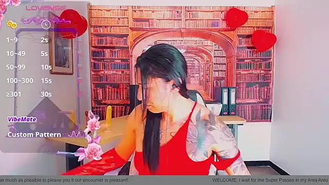 Snapshot of khiara_moretti chatting on February 13, 1:40 am khiara moretti online show from February 13, 1:40 am