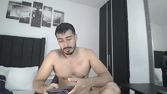 Snapshot of muscle_ares chatting on January 27, 3:07 pm muscle ares online show from January 27, 3:07 pm