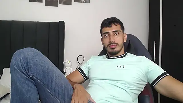 Snapshot of muscle_ares chatting on February 7, 4:46 pm muscle ares online show from February 7, 4:46 pm