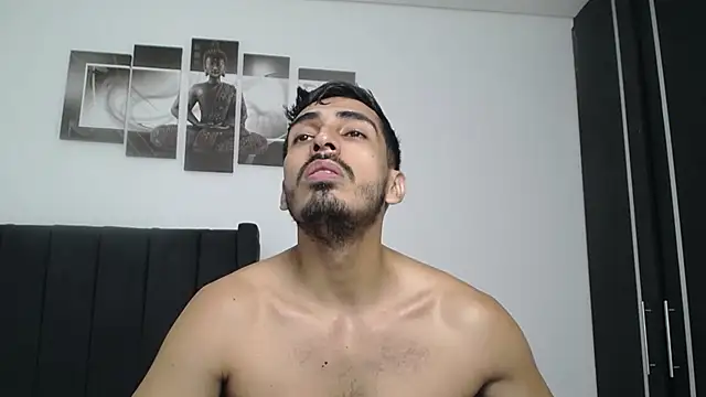 Snapshot of muscle_ares chatting on February 10, 3:42 pm muscle ares online show from February 10, 3:42 pm