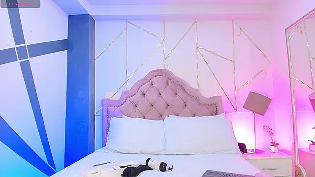 Snapshot of Agathaargent_ chatting on January 18, 8:52 am Agathaargent online show from January 18, 8:52 am