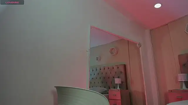 Snapshot of Agathaargent_ chatting on November 26, 4:24 am Agathaargent online show from November 26, 4:24 am