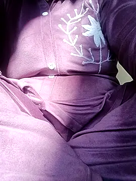 Snapshot of Shoni__ chatting on December 16, 7:57 am Shoni online show from December 16, 7:57 am