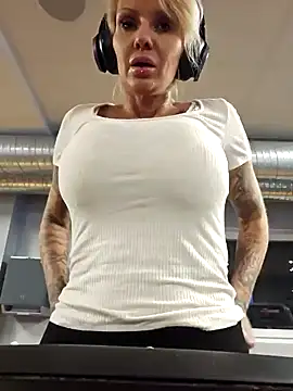 Snapshot of Ninasweden chatting on January 30, 9:04 pm Ninasweden online show from January 30, 9:04 pm