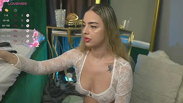 ScarletColes online show from March 13, 1:43 am