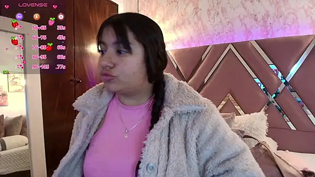 Snapshot of Miaa_Smiith1 chatting on February 5, 12:06 pm Miaa Smiith1 online show from February 5, 12:06 pm