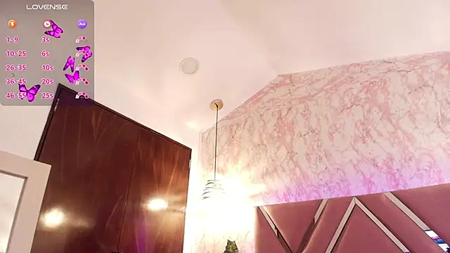 Snapshot of Miaa_Smiith1 chatting on March 12, 3:29 pm Miaa Smiith1 online show from March 12, 3:29 pm