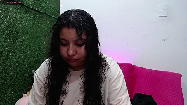 Snapshot of Miaa_Smiith1 chatting on November 5, 10:04 am Miaa Smiith1 online show from November 5, 10:04 am