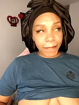 Snapshot of kitty__blackgl chatting on February 24, 5:11 am kitty blackgl online show from February 24, 5:11 am