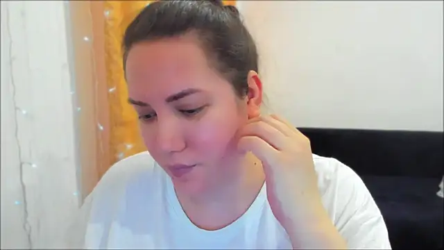  madalexa  online show from April 3, 2:04 pm