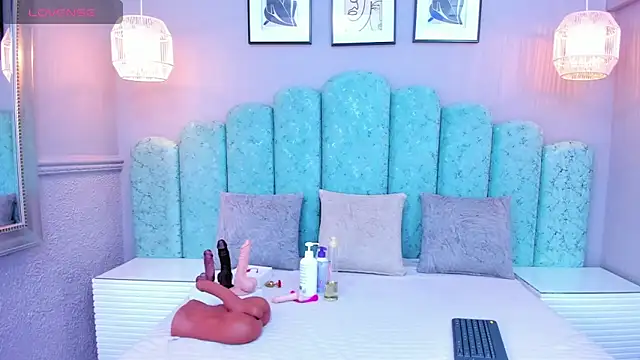 Snapshot of Sara_Vanegas chatting on January 28, 3:25 pm Sara Vanegas online show from January 28, 3:25 pm