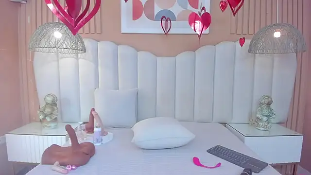 Snapshot of Sara_Vanegas chatting on February 14, 11:51 am Sara Vanegas online show from February 14, 11:51 am