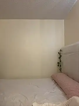 Megan Rodrigo online show from February 17, 2:13 pm