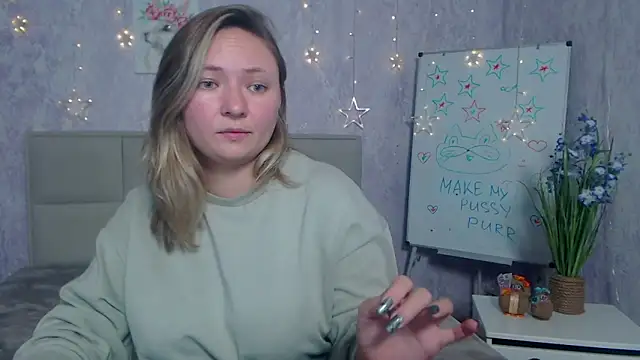 Snapshot of SallyVerda chatting on November 11, 6:41 pm SallyVerda online show from November 11, 6:41 pm