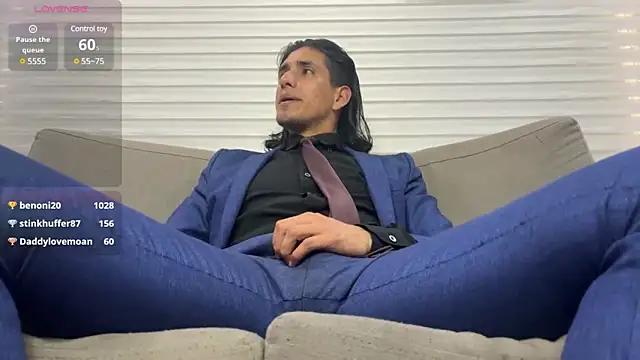 Tom blunt96 online show from February 11, 2:46 pm