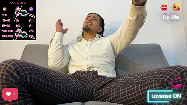 Tom blunt96 online show from November 1, 3:30 am