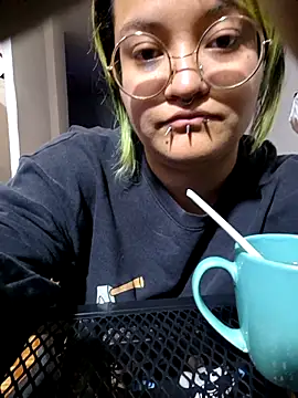 lucky-leah online show from October 11, 3:50 am