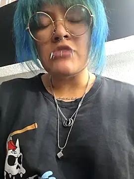 lucky-leah online show from February 15, 4:09 am