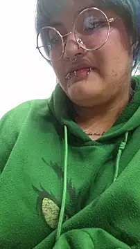 lucky-leah online show from February 20, 6:26 am