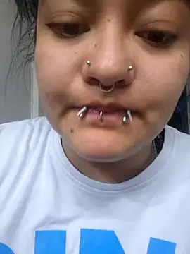 lucky-leah online show from May 12, 3:47 am