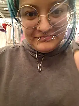lucky-leah online show from May 14, 3:46 am