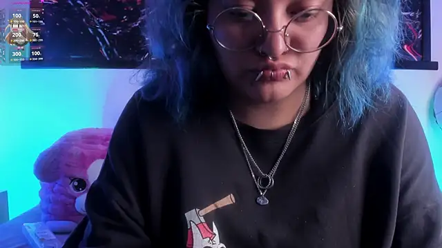 lucky-leah online show from July 8, 3:22 am