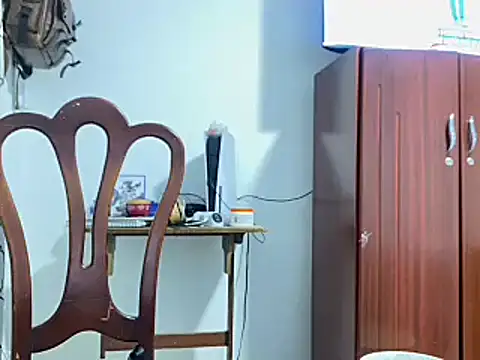 Snapshot of andrews2399 chatting on December 11, 6:04 am andrews2399 online show from December 11, 6:04 am