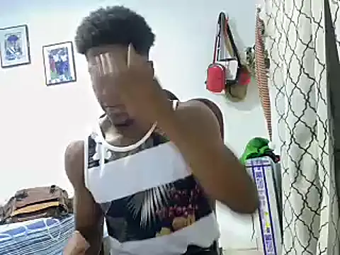 Snapshot of andrews2399 chatting on January 8, 1:11 am andrews2399 online show from January 8, 1:11 am