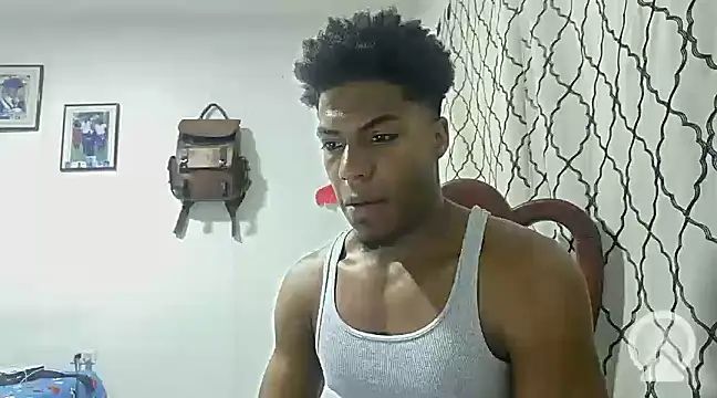 Snapshot of andrews2399 chatting on January 16, 1:27 am andrews2399 online show from January 16, 1:27 am