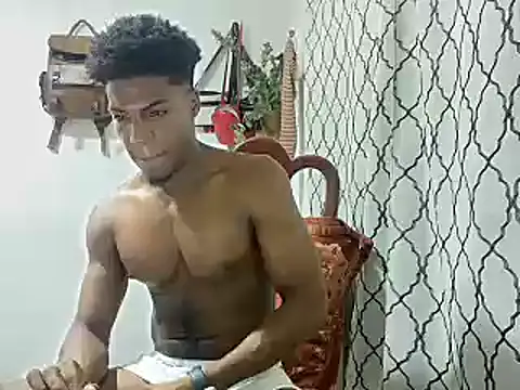 Snapshot of andrews2399 chatting on January 24, 2:39 am andrews2399 online show from January 24, 2:39 am