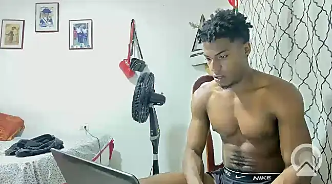 Snapshot of andrews2399 chatting on February 8, 7:16 pm andrews2399 online show from February 8, 7:16 pm