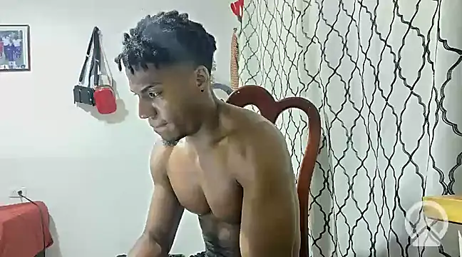 Snapshot of andrews2399 chatting on February 26, 2:04 am andrews2399 online show from February 26, 2:04 am