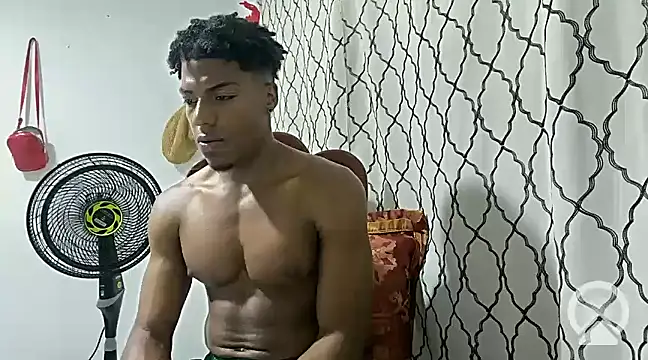 Snapshot of andrews2399 chatting on March 22, 4:26 pm andrews2399 online show from March 22, 4:26 pm