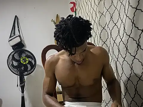 Snapshot of andrews2399 chatting on September 22, 1:51 am andrews2399 online show from September 22, 1:51 am