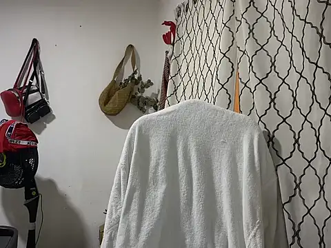 Snapshot of andrews2399 chatting on September 28, 4:56 pm andrews2399 online show from September 28, 4:56 pm