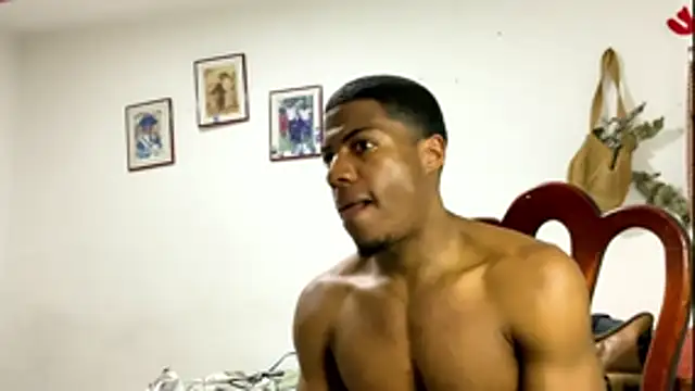 Snapshot of andrews2399 chatting on February 18, 9:11 pm andrews2399 online show from February 18, 9:11 pm