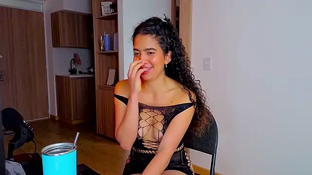 Snapshot of arteverena chatting on April 13, 8:58 pm arteverena online show from April 13, 8:58 pm