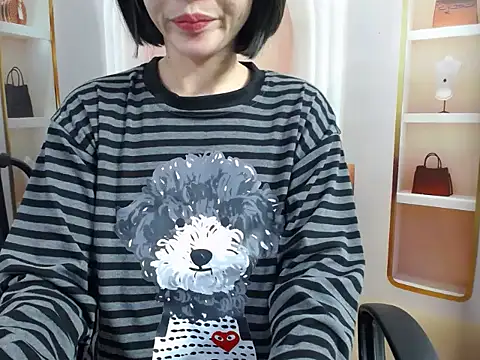 Love bug15 online show from February 8, 4:21 pm