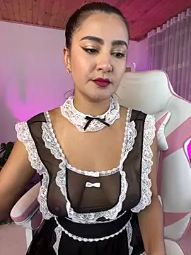Snapshot of Violetta_kim1 chatting on February 2, 10:17 pm Violetta kim1 online show from February 2, 10:17 pm