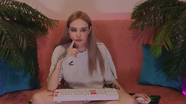 StellaSweetness online show from February 24, 2:58 pm