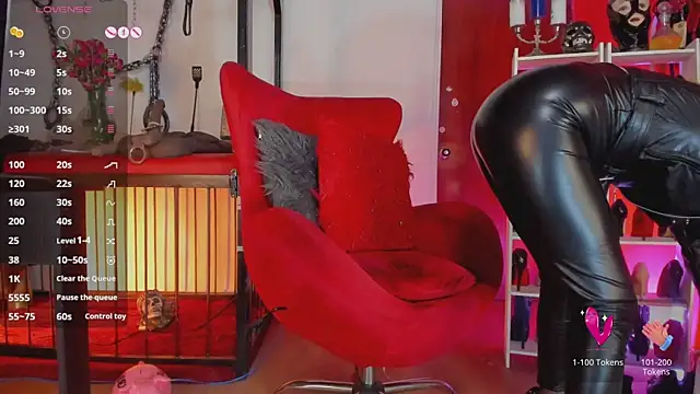 MistressAndre online show from December 17, 8:59 pm