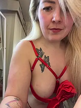 Snapshot of xxcurvyjessiexx chatting on February 10, 8:46 pm xxcurvyjessiexx online show from February 10, 8:46 pm